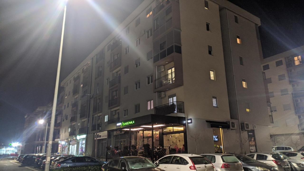 Guest House Mikeli Подгорица Экстерьер фото