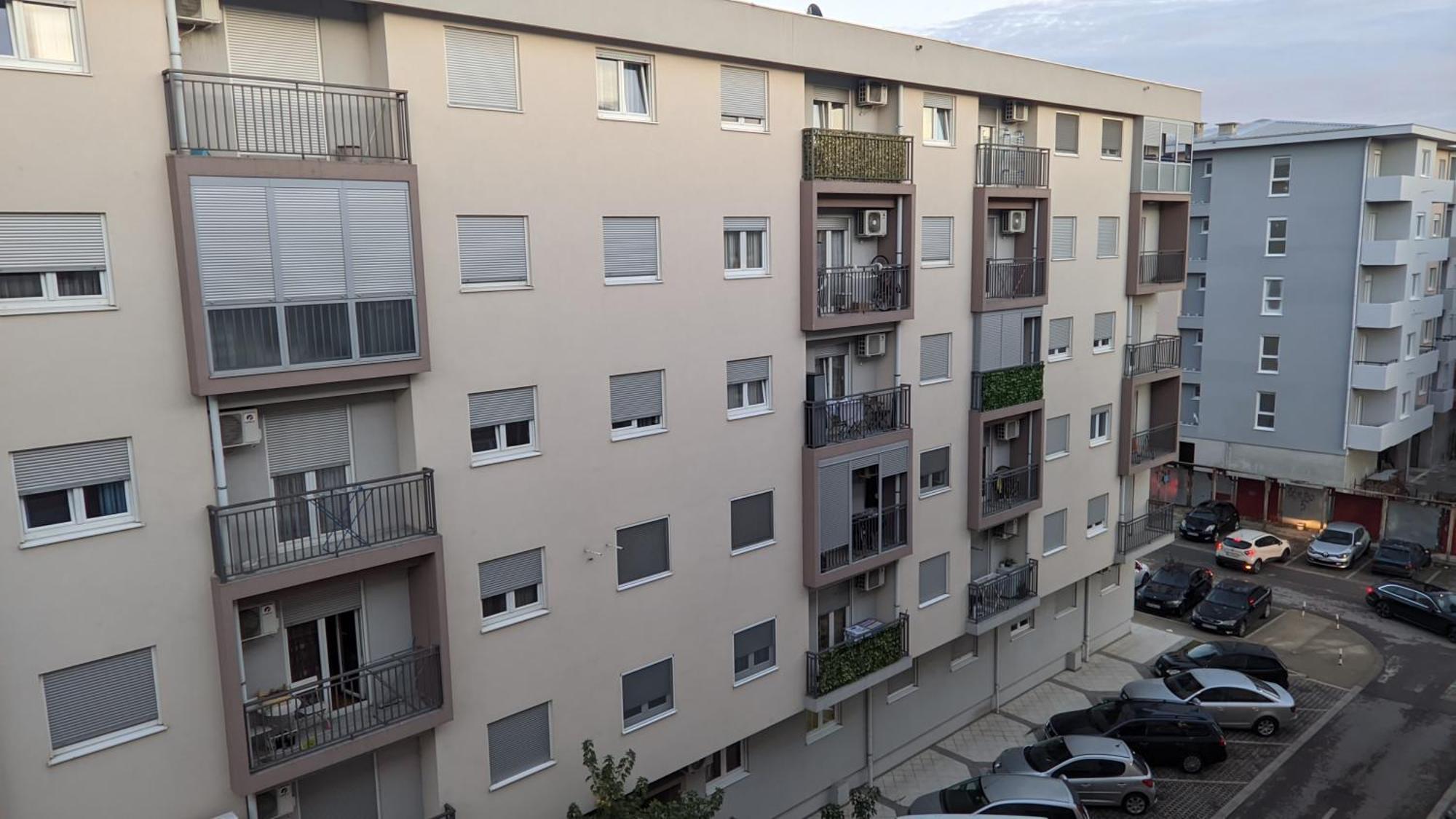 Guest House Mikeli Подгорица Экстерьер фото
